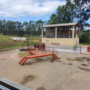 Foto 1 de Treinamento de Brigadistas da equipe do GPACI no centro de treinamento DAMATA